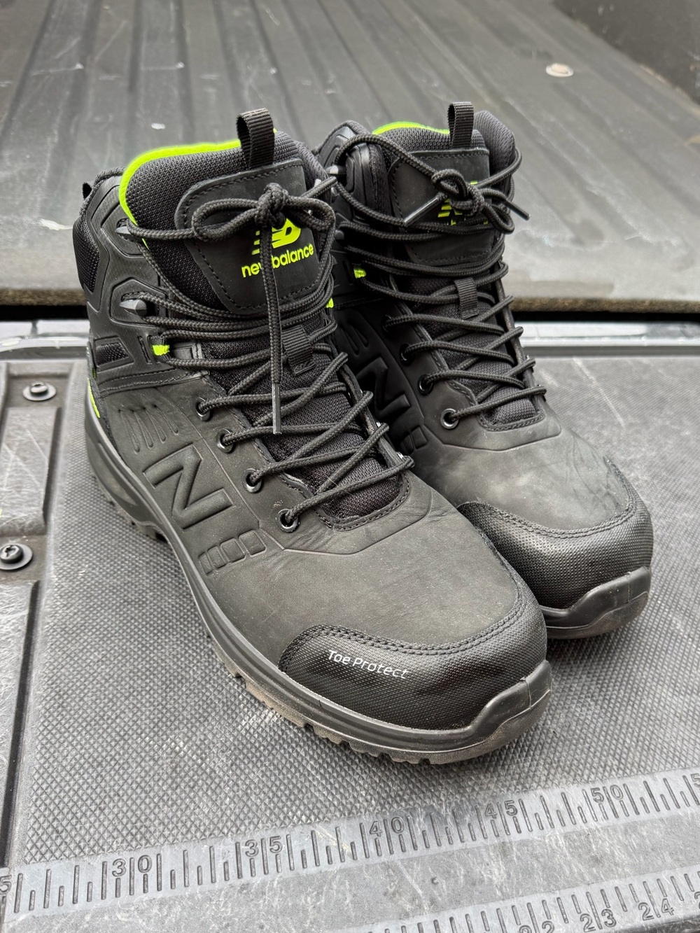 New Balance steel toed Black Work Boots